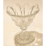 Cut glass vase on short stem foot, 17cm high