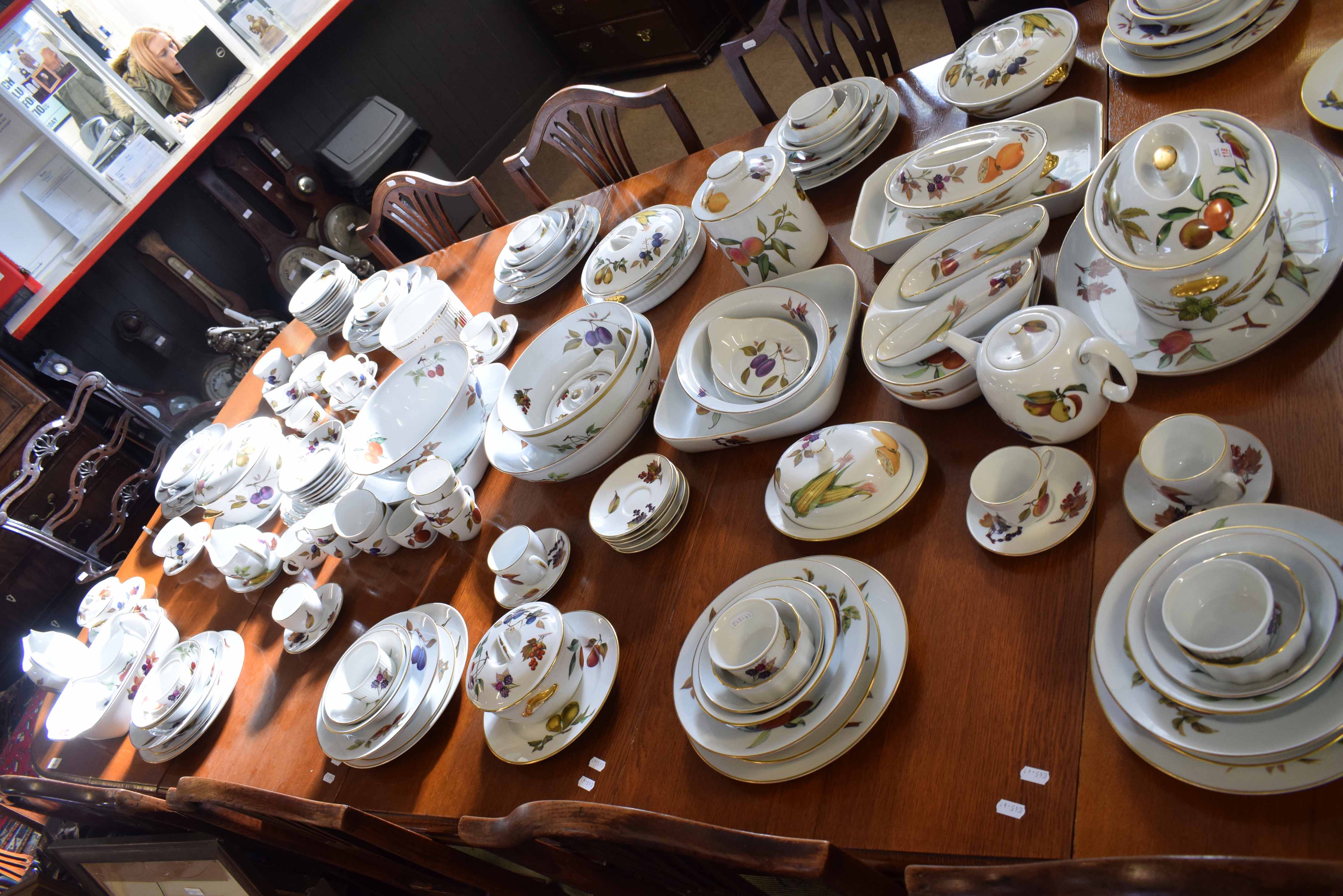 Extensive quantity of Royal Worcester Evesham dinner wares and tea and coffee set comprising