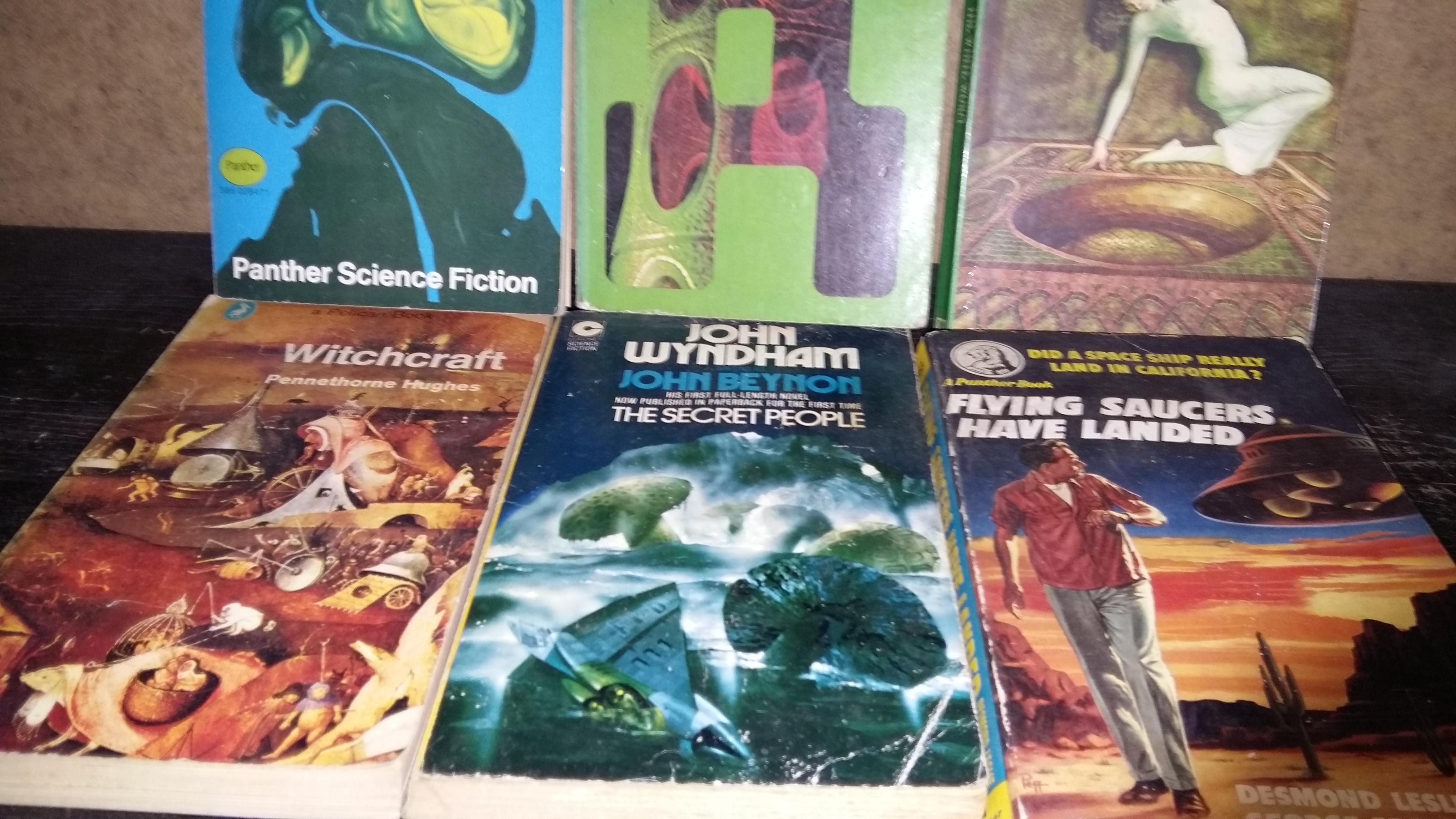 Books: Collection of 6 various Science Fiction/Horror interest - Image 2 of 2