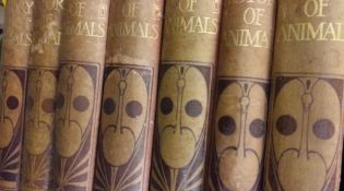 Natural history of animals . 7 books.