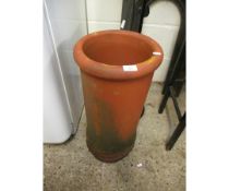 TERRACOTTA CHIMNEY POT