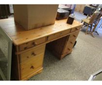 PINE TWIN PEDESTAL DESK WITH EIGHT DRAWERS WITH TURNED KNOB HANDLES