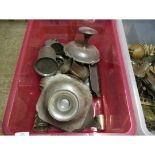 BOX OF MIXED PEWTER WARES, TANKARDS, PEDESTAL BOWLS ETC