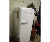 CREAM SMEG FRIDGE