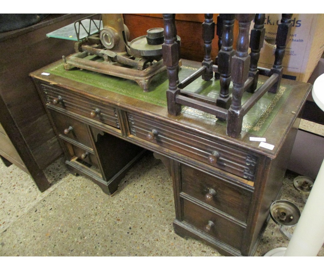 OAK EFFECT TWIN PEDESTAL DESK WITH SIX DRAWERS WITH GREEN LEATHER INSERT