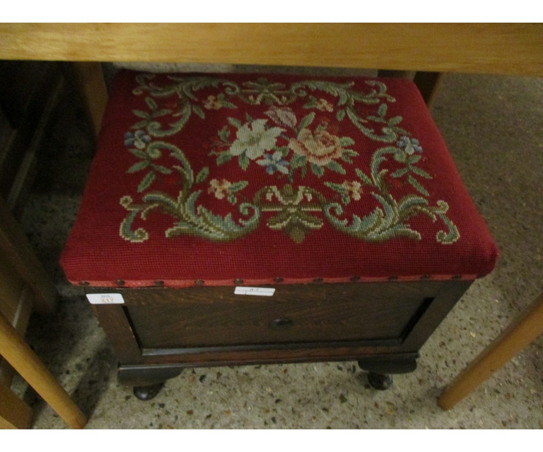 EMBROIDERED TOP FOOT STOOL ON PAD FEET