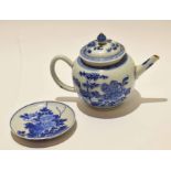 18th century Chinese export blue and white tea pot and cover, decorated with floral sprays, together