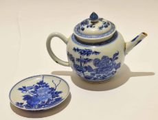 18th century Chinese export blue and white tea pot and cover, decorated with floral sprays, together