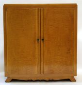 Mid-century satinwood figured linen cupboard, 91cm wide