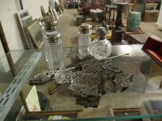 SELECTION OF VARIOUS ITEMS INCLUDING SILVER TOPPED SUGAR SHAKERS AND PERFUME BOTTLES, SILVER