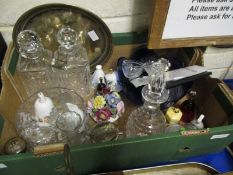 BOX CONTAINING VARIOUS CERAMICS AND GLASS WARE INCLUDING DECANTERS