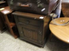 POT CUPBOARD OR BEDSIDE TABLE WITH CARVED LINENFOLD DECORATION, WIDTH 52CM APPROX