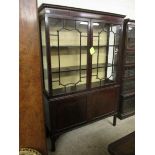 EARLY 20TH CENTURY GLAZED DISPLAY CABINET, WIDTH APPROX 120CM