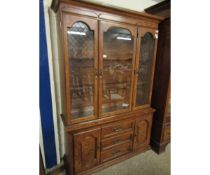 GOOD QUALITY REPRODUCTION WALL UNIT WITH DISPLAY CABINET ABOVE DRAWERS, WIDTH APPROX 135CM MAX