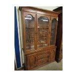 GOOD QUALITY REPRODUCTION WALL UNIT WITH DISPLAY CABINET ABOVE DRAWERS, WIDTH APPROX 135CM MAX