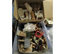 PLASTIC CRATE CONTAINING GOOD QUALITY DOLLS HOUSE FURNITURE, BEDS, TABLES ETC