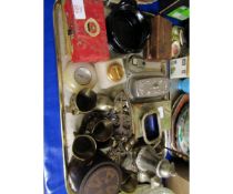 TRAY CONTAINING ONYX TABLE TOP BOX, MIXED METAL TOBY TYPE JUGS, TABLE LIGHTERS ETC