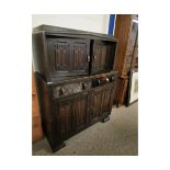 MID-20TH CENTURY LINENFOLD FRONT COURT CUPBOARD WITH TWO DOORS OVER TWO DRAWERS AND TWO LINENFOLD