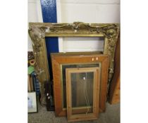 19TH CENTURY GILT AND GESSO PICTURE FRAME, A FURTHER ROSEWOOD FRAME, MAPLEWOOD FRAME ETC