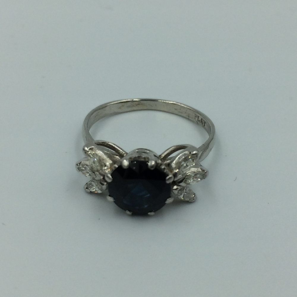 Platinum set sapphire & diamond ring of 1.7cts approx - Image 2 of 3