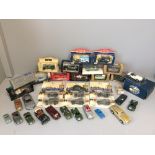 General Clearance Lots: Qty of die-cast models of Aston Martins by a selection of makers & mixed