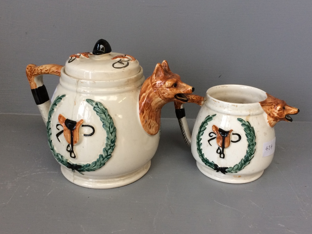 Teapot & milk jug with hunting motifs