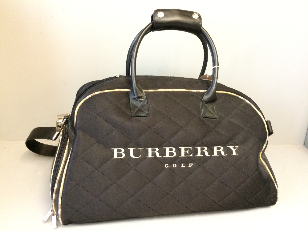 Burberry golf holdall with Burberry golf tees 50x34x50cm