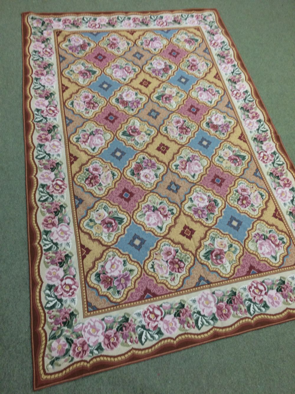 Finely hand woven needlepoint carpet 2.84 X 1.84m