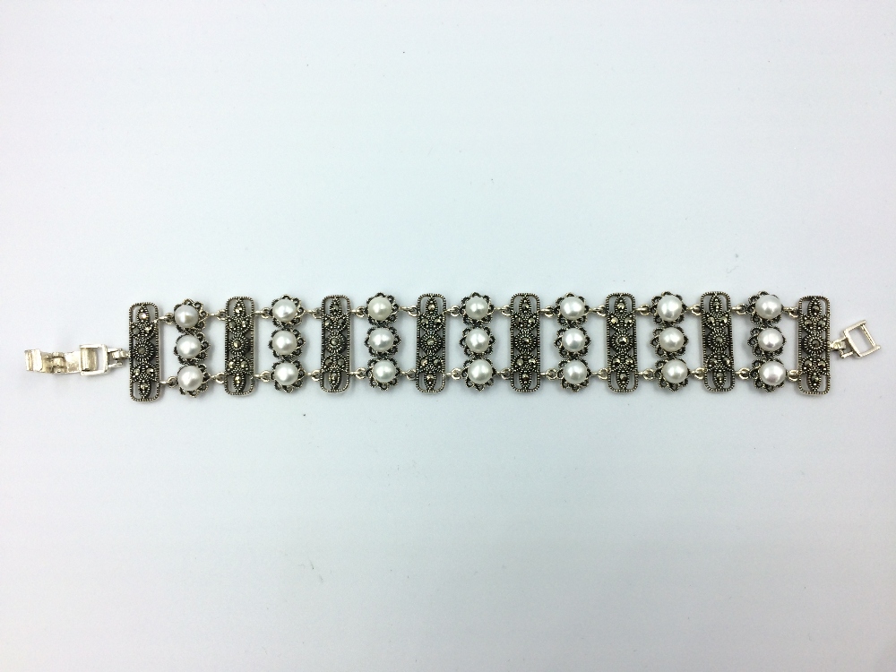 Silver marcasite & freshwater paneled bracelet