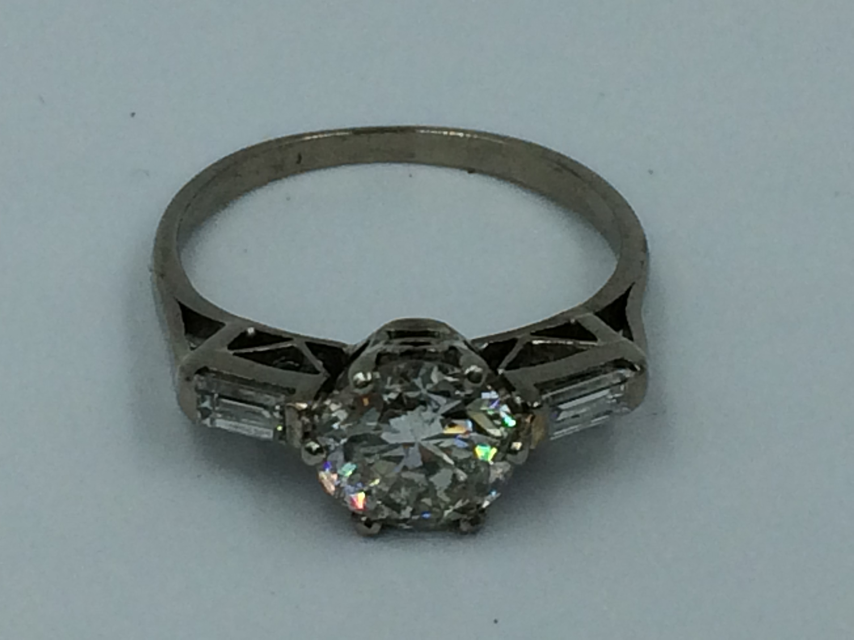 Art Deco diamond & solitare ring colour G, SI clarity 1.08