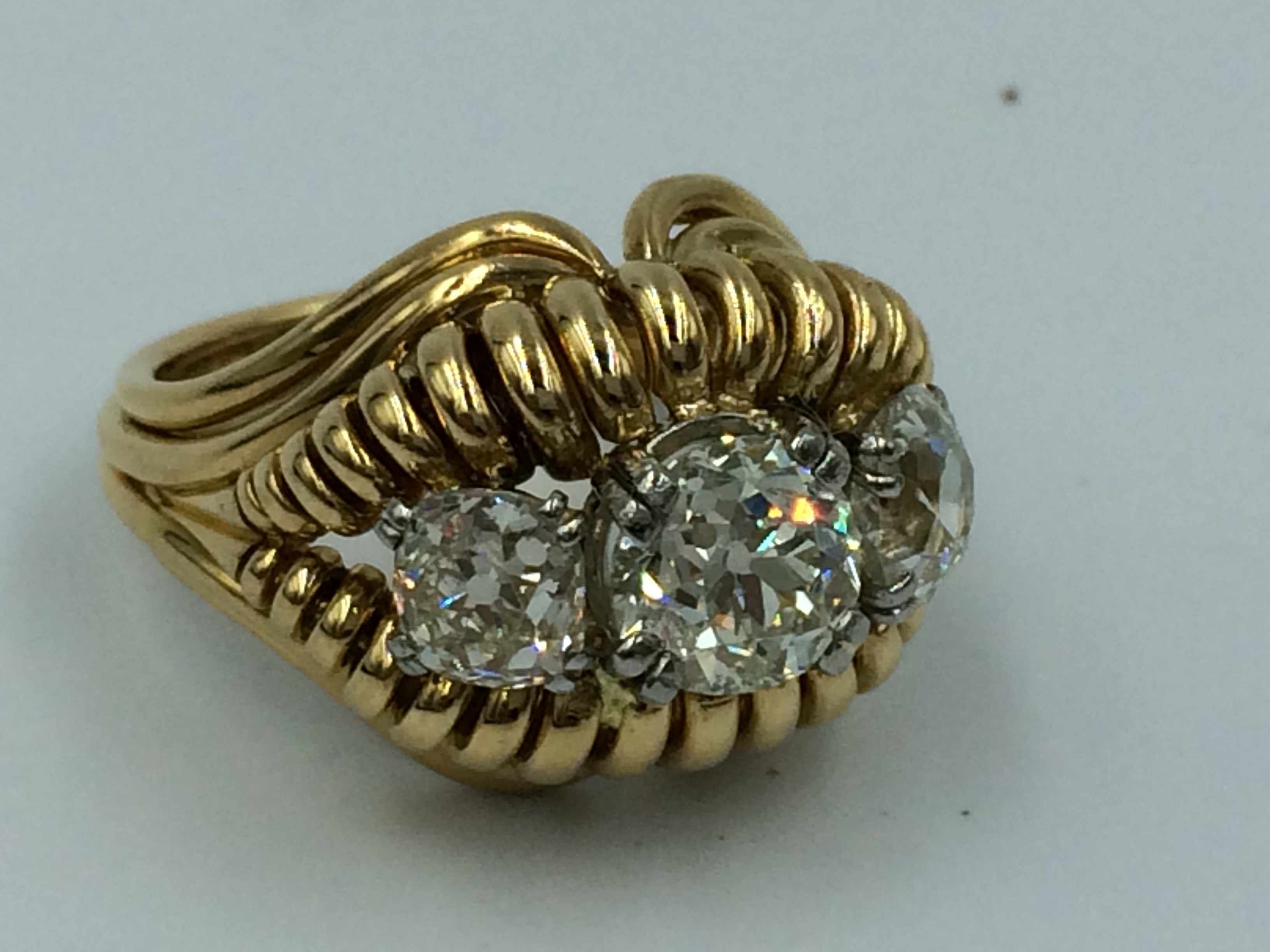 3 stone diamond ring centre 1.6ct ,either side 3/4 ct G/H colour, VS clarity - Image 2 of 2