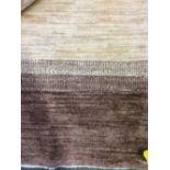Finely handwoven contemporary carpet 3.18 X 2.06m