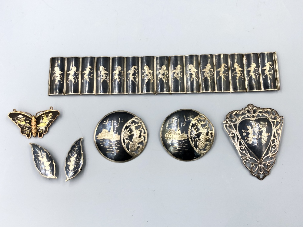 Qty C20th Jewellery including brooches & clips, some stamped to back SIAN Sterling, some Burma; &