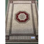 Town & country modern rug 'Cornwall', oatmeal with red central motif 18 x 137 cm