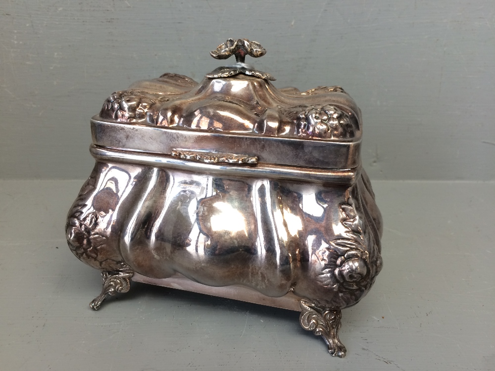 Silver Rococo style tea caddy - Image 2 of 2