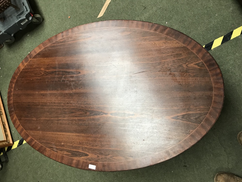 Tilt top mahogany Edwardian loo table 117 x 77 cm - Image 2 of 2