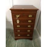 Chest of drawers containing a Bramah safe with key 58 x 56 x 96 cm