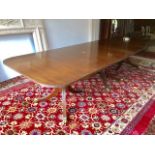 Triple pedestal dining table 2 x d ends 113 cm, 1 x middle leaf 113 cm, 2 x leaves 61 cm