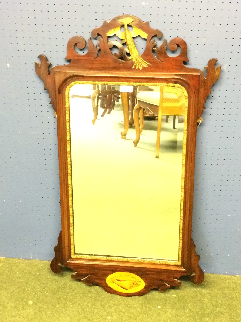 Georgian wall mirror in mahogany with gilt inner frame & motif 92 x 54 cm