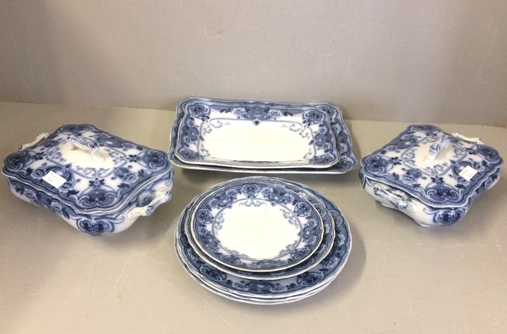 Blue F & Sons Devon 'Burslem' dinner service