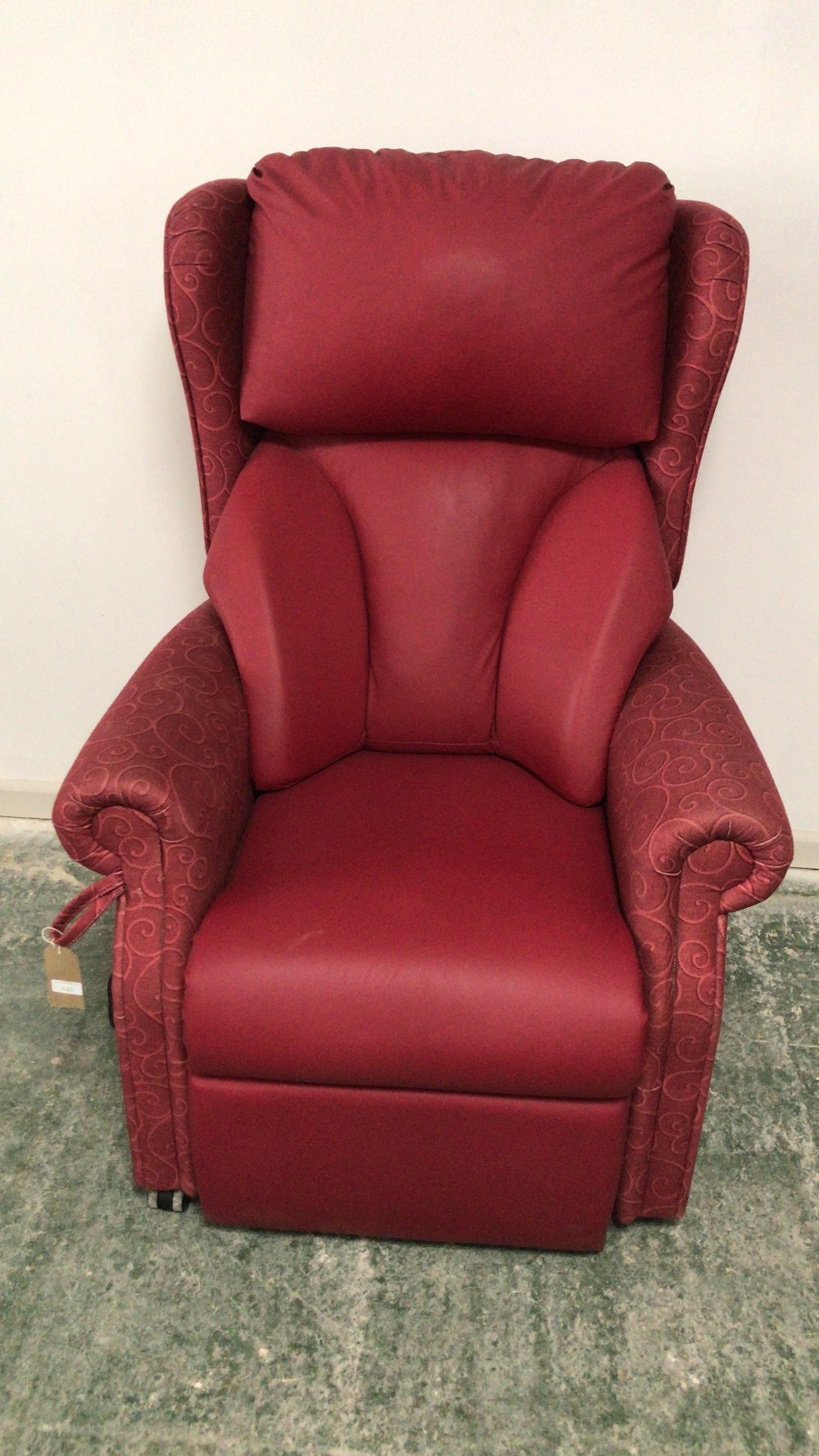 Modern 'Repose electric recliner chair' with manufacturers labels - Image 2 of 2