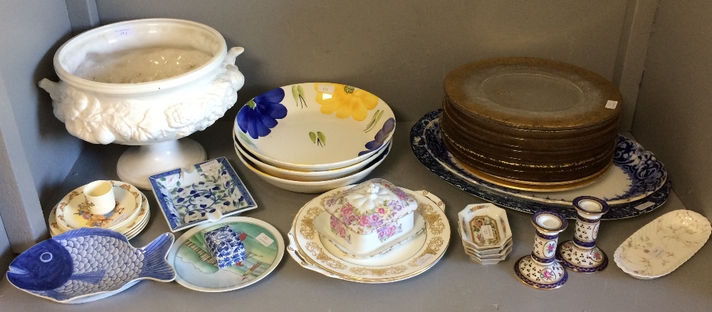 9 Glass & gilt dinner plates, qty of serving dishes & meat plates & assortment of other china