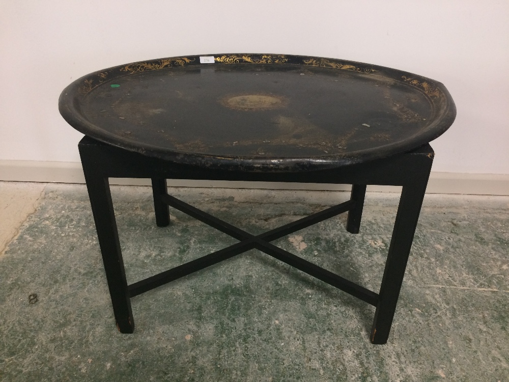 Oval toleware tray on a stand ( worn) - Image 2 of 2