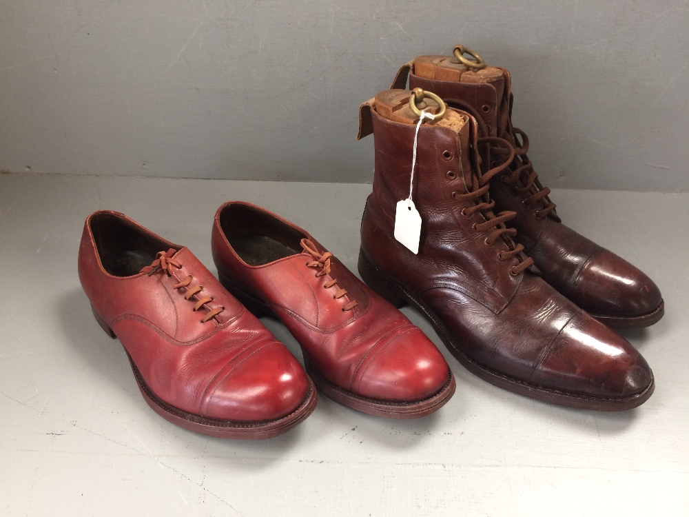 Pair of vintage leather shoes & pair of vintage leather lace up boots