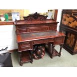 Good quality C19th gents burr walnut writing desk with green leather top on twin open pedestals with