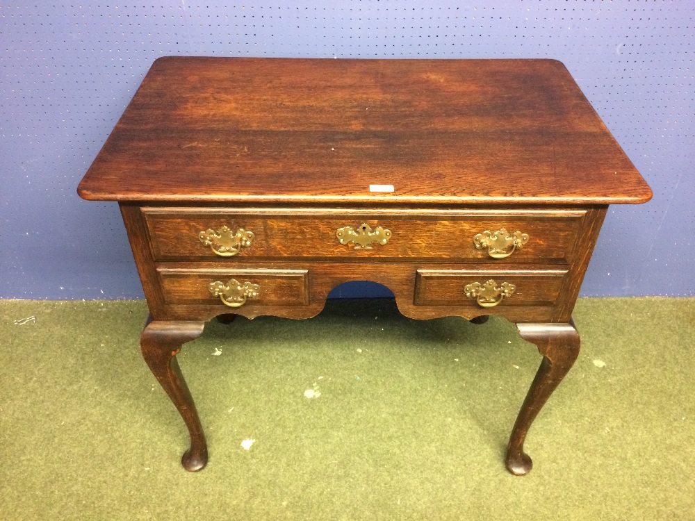 Oak lowboy with 1 long drawer over 2 small side drawers 86 x 53 cm - Image 2 of 2