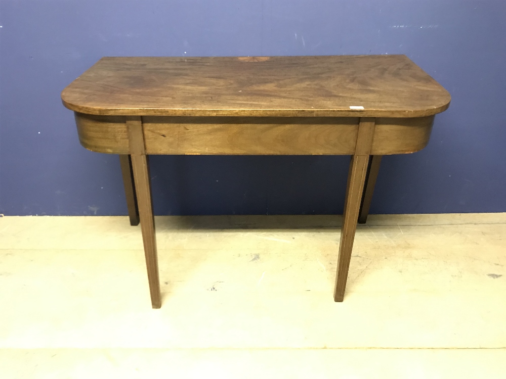 Reproduction mahogany serpentine front side table with fitted drawer 92 x 44 cm & Edwardian 'D' - Image 2 of 2