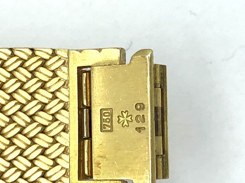 A Vacheron Constantin gold wrist watch, Geneve, stamped 750, 129 to clasp inscribed verso with - Image 4 of 7