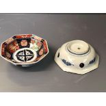 Pair of octagonal Imari patterned bowls 18cm