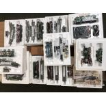 Thomas Kinkade Christmas Express (1:30) 11 models with track & transformers complete with
